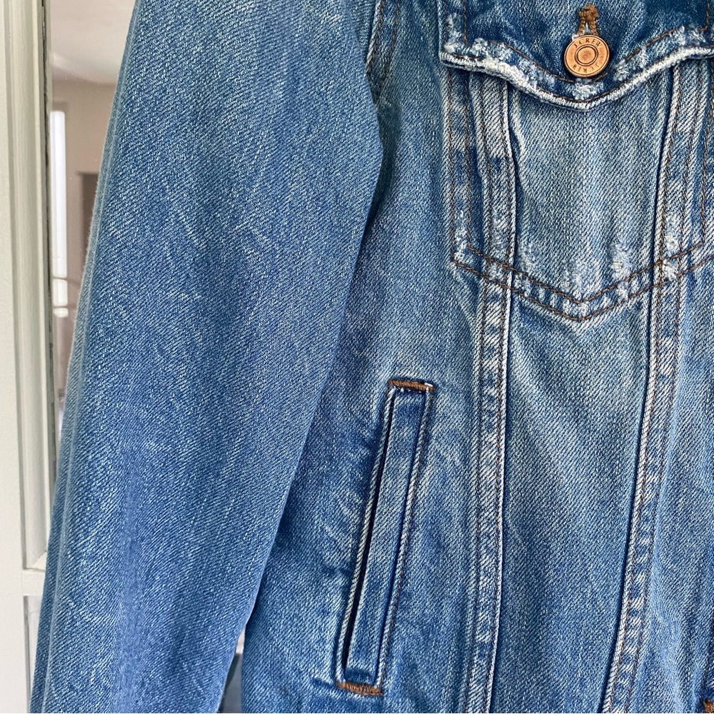J. Crew 100% Cotton Jean Jacket Small Light Wash Blue - Picture 4 of 12